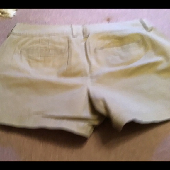 Old Navy Shorts Khaki Size 6 - Picture 2 of 3